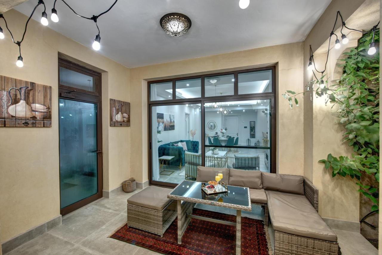 Durrani Homes - Arabian luxury at Souk Al Bahar besides Burj Khalifa&Dubai Mall Bagian luar foto